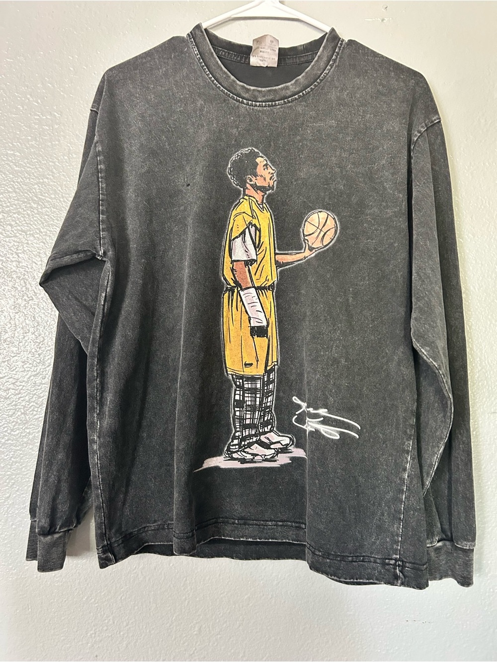 🏀 GRAIL ALERT: Kobe Bryant "Pajama Practice" Long Sleeve Tee 🐍